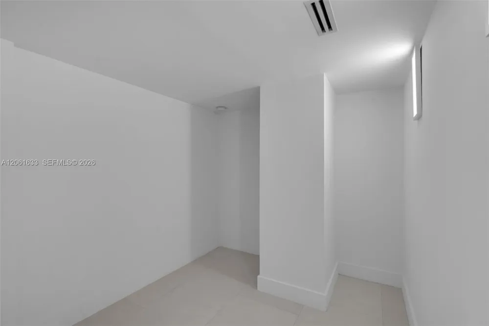 881 Ocean Dr #7H Key Biscayne, FL 33149