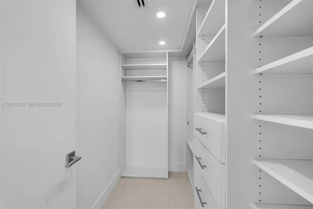 881 Ocean Dr #7H Key Biscayne, FL 33149