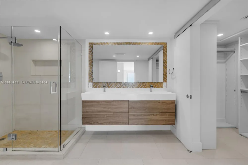 881 Ocean Dr #7H Key Biscayne, FL 33149