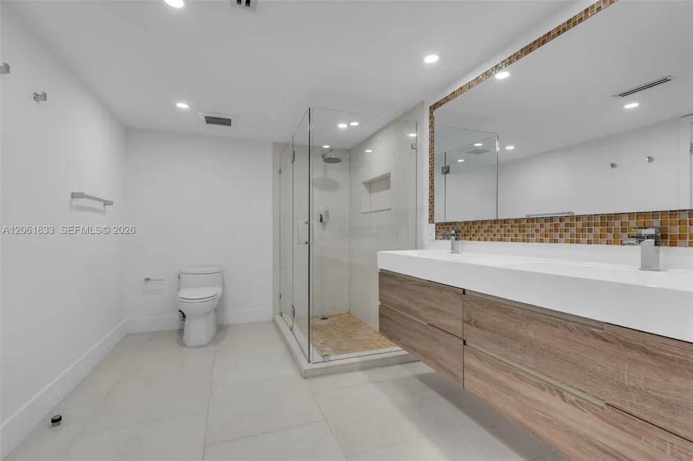 881 Ocean Dr #7H Key Biscayne, FL 33149