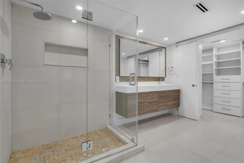 881 Ocean Dr #7H Key Biscayne, FL 33149