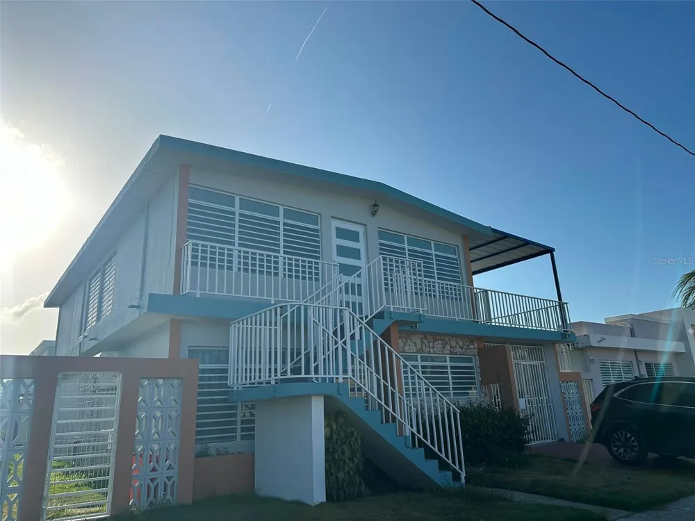 7 JARDINES DE COUNTRY CLUB DEV. #B-14 Carolina, PR 00983