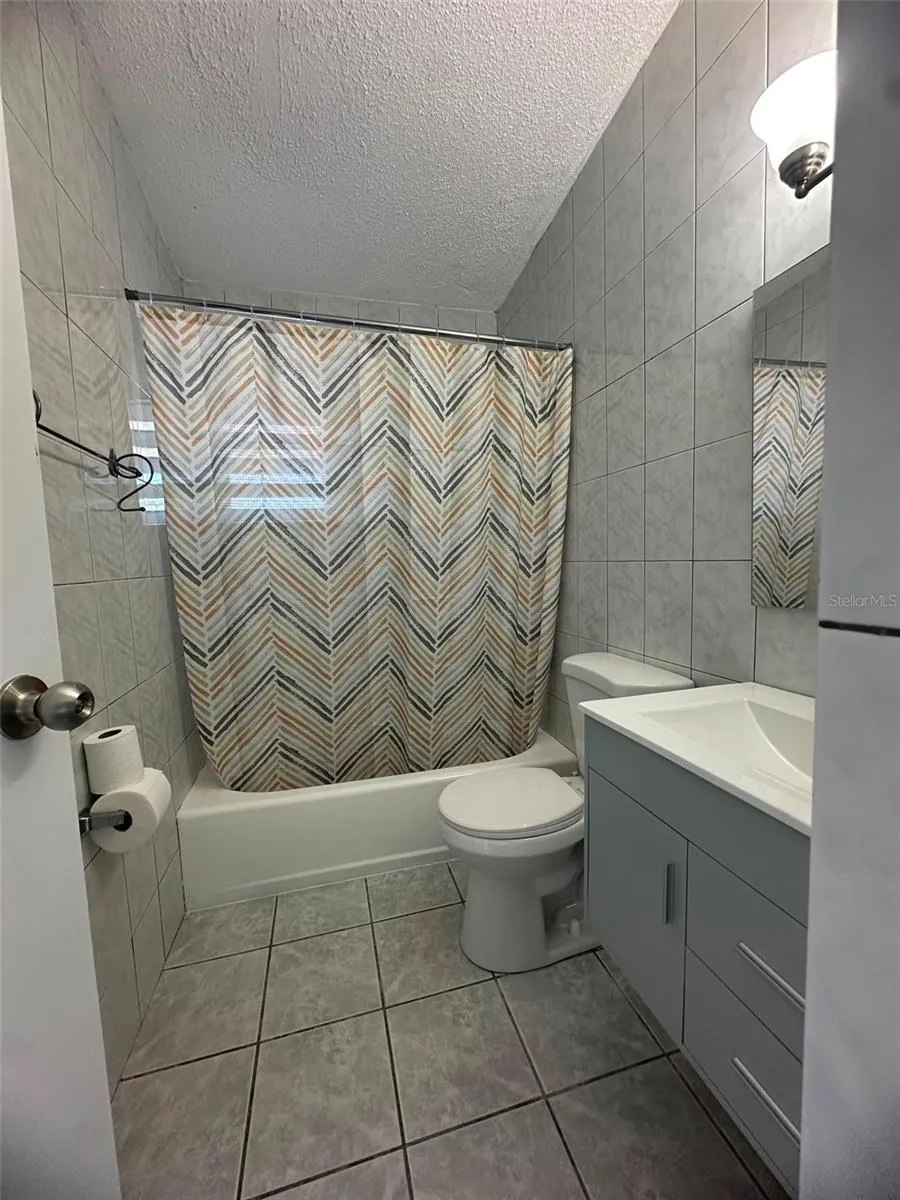 7 JARDINES DE COUNTRY CLUB DEV. #B-14 Carolina, PR 00983