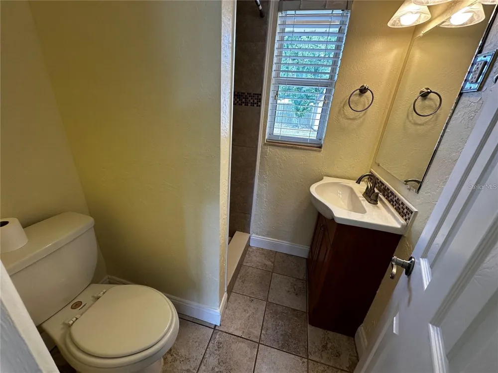 8933 NARCISSUS AVENUE Seminole, FL 33777