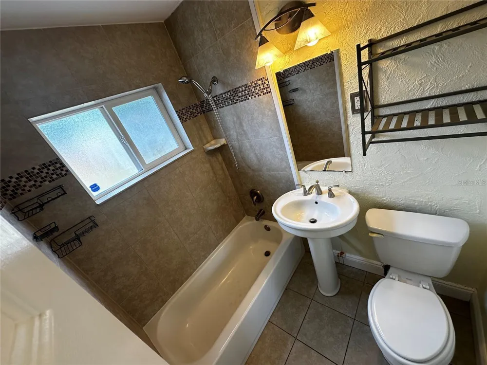 8933 NARCISSUS AVENUE Seminole, FL 33777