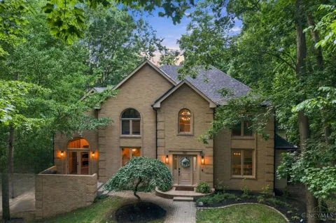 947 Woodcreek Drive