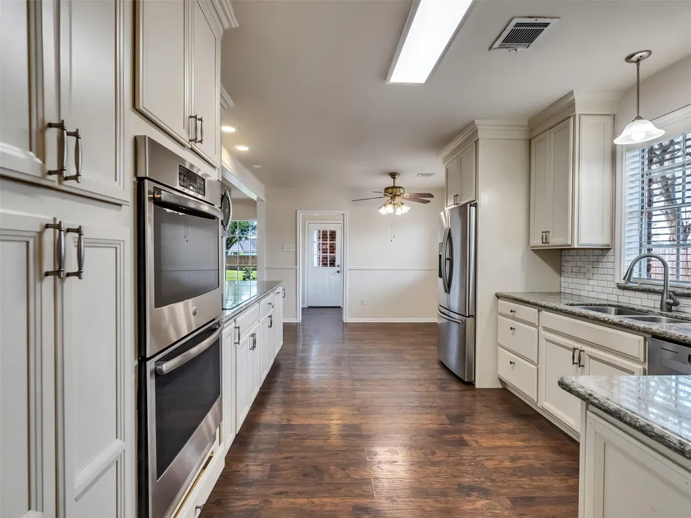 7814 Knob Hill Avenue Pasadena, TX 77505