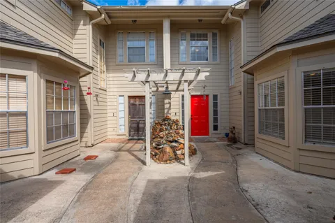 2060 Glencove Drive