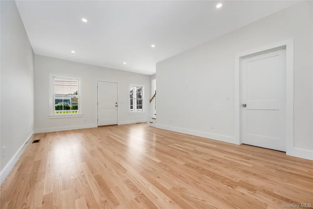 510 Bayport Avenue Bayport, NY 11705