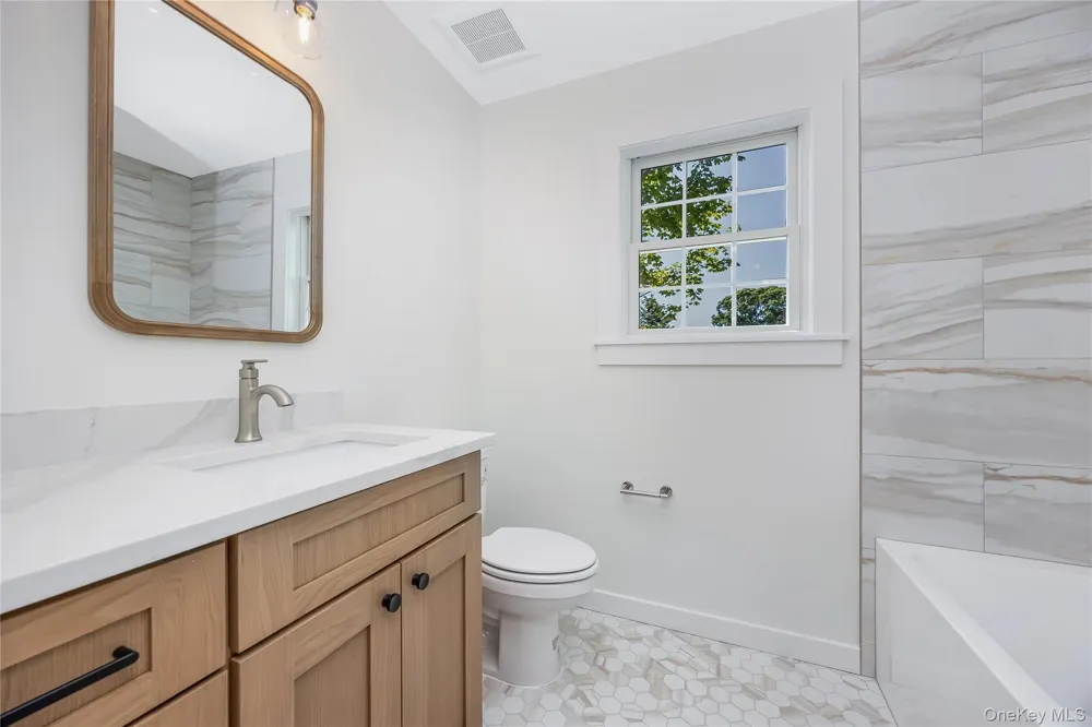 510 Bayport Avenue Bayport, NY 11705