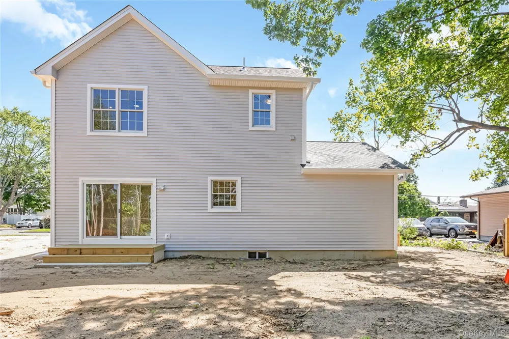 510 Bayport Avenue Bayport, NY 11705