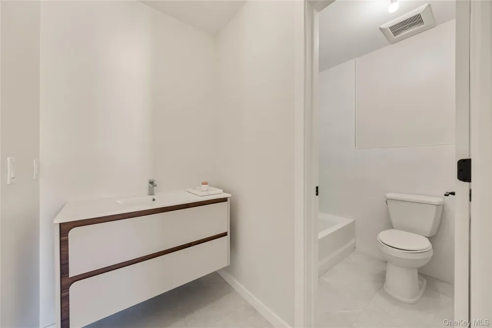 17 Lazer Court #202 Spring Valley, NY 10977