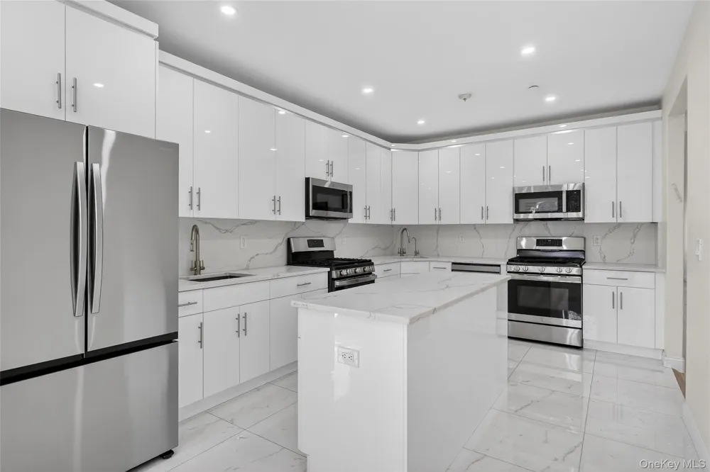 2 Bluefield Drive #103 Spring Valley, NY 10977