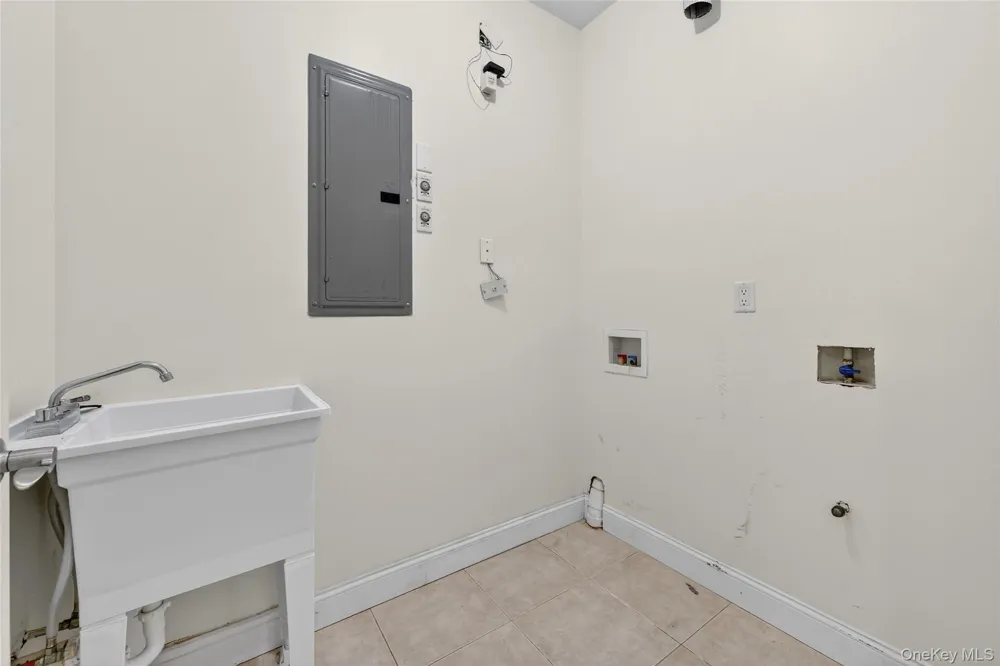 2 Bluefield Drive #103 Spring Valley, NY 10977