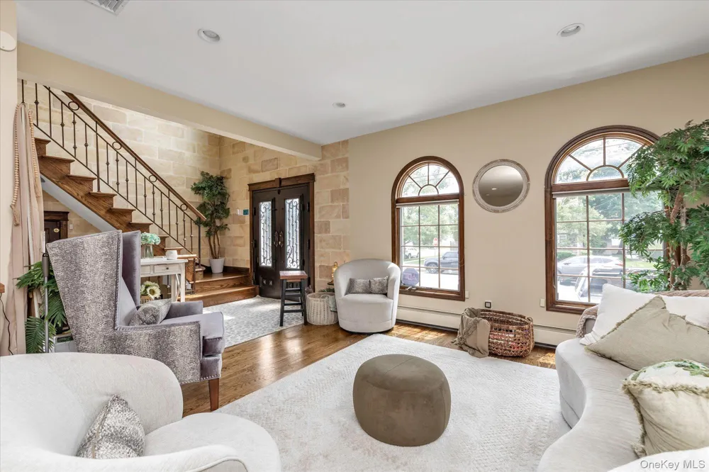 1789 Stuyvesant Avenue Merrick, NY 11566