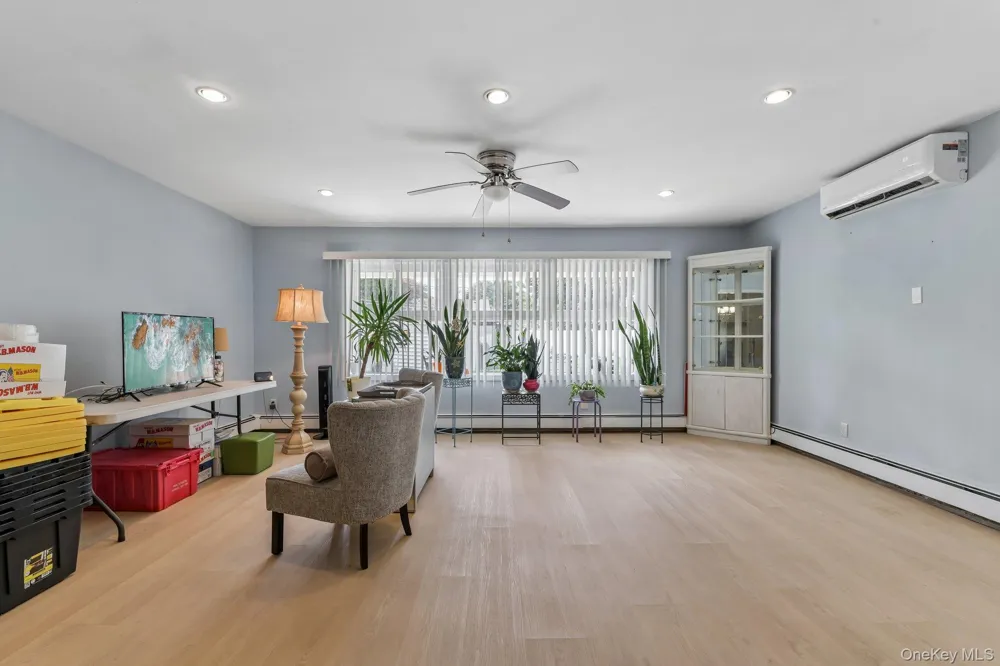 170 Tardy Lane S Wantagh, NY 11793