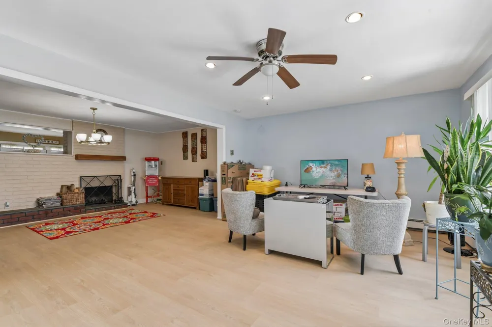 170 Tardy Lane S Wantagh, NY 11793