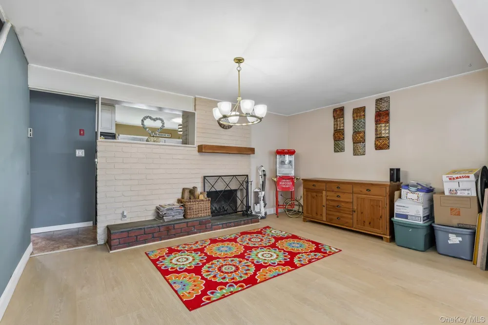 170 Tardy Lane S Wantagh, NY 11793