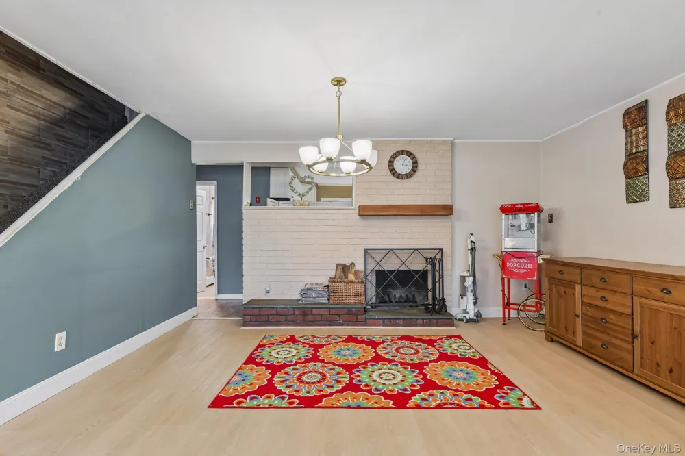 170 Tardy Lane S Wantagh, NY 11793