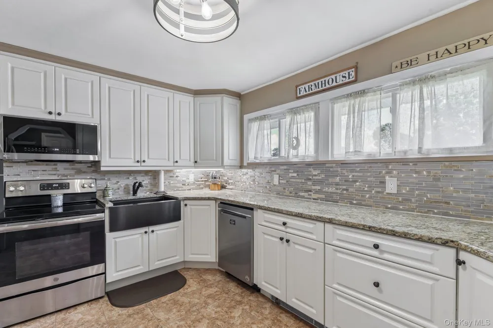 170 Tardy Lane S Wantagh, NY 11793
