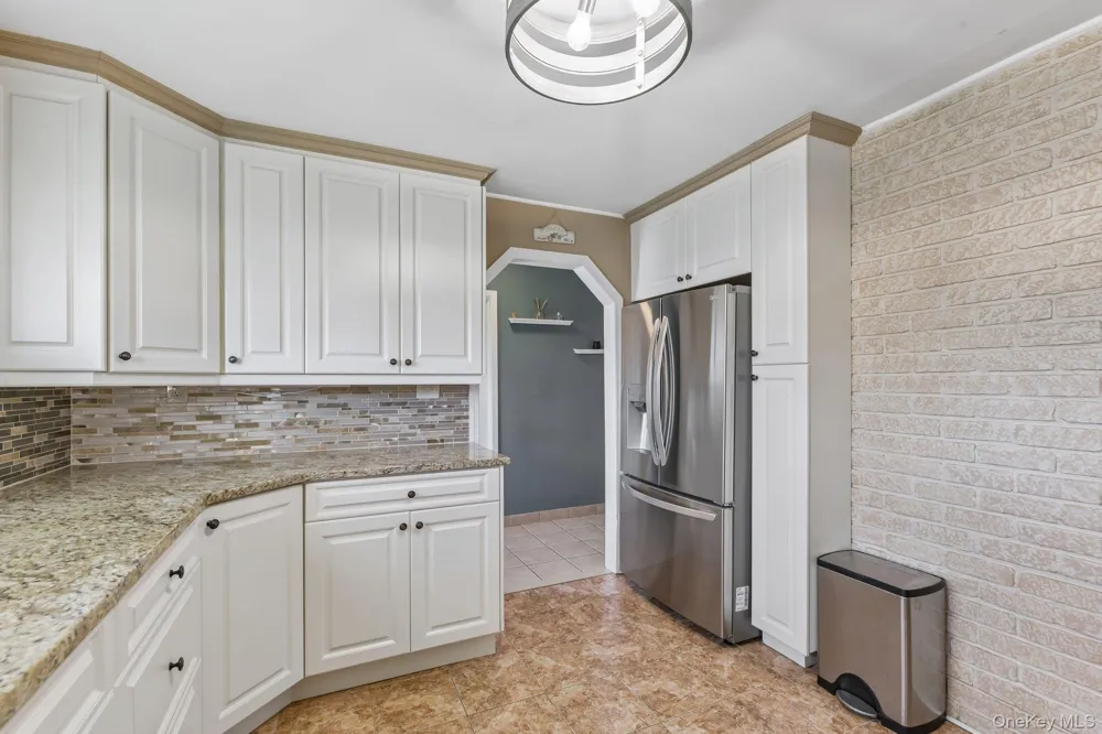 170 Tardy Lane S Wantagh, NY 11793