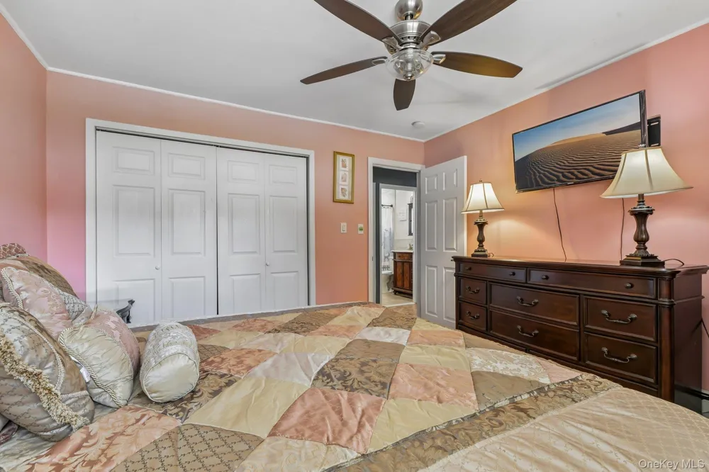 170 Tardy Lane S Wantagh, NY 11793