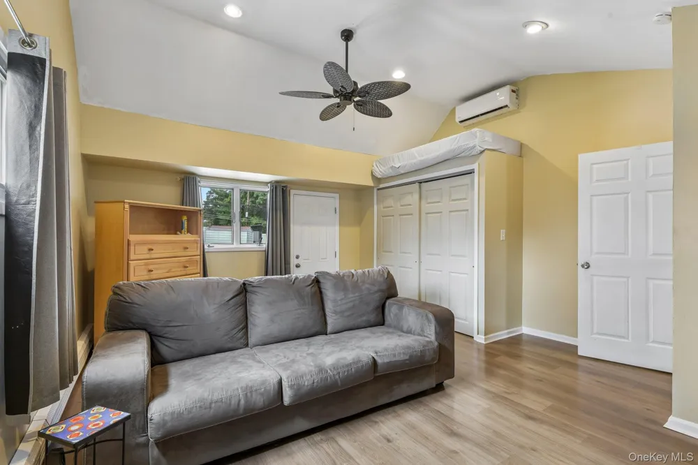170 Tardy Lane S Wantagh, NY 11793