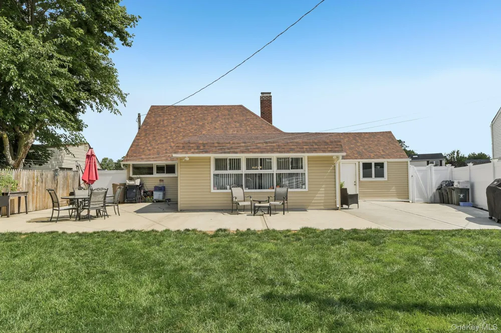 170 Tardy Lane S Wantagh, NY 11793