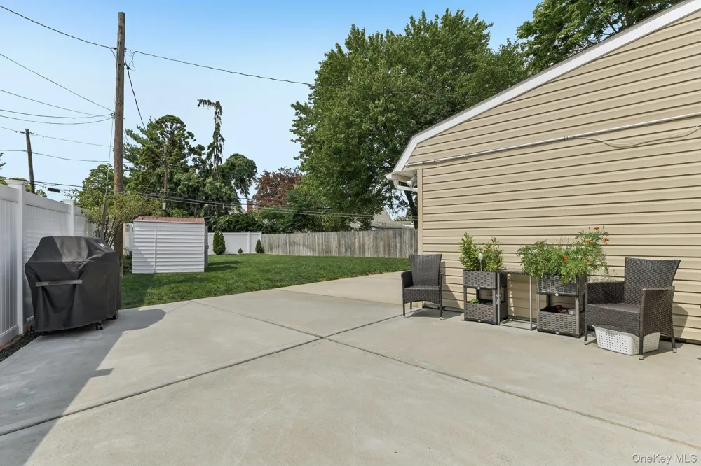 170 Tardy Lane S Wantagh, NY 11793
