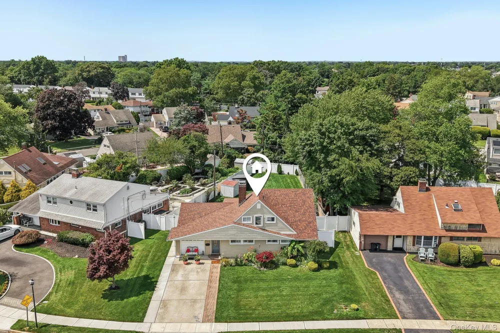 170 Tardy Lane S Wantagh, NY 11793