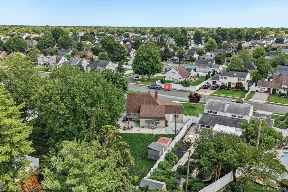 170 Tardy Lane S Wantagh, NY 11793