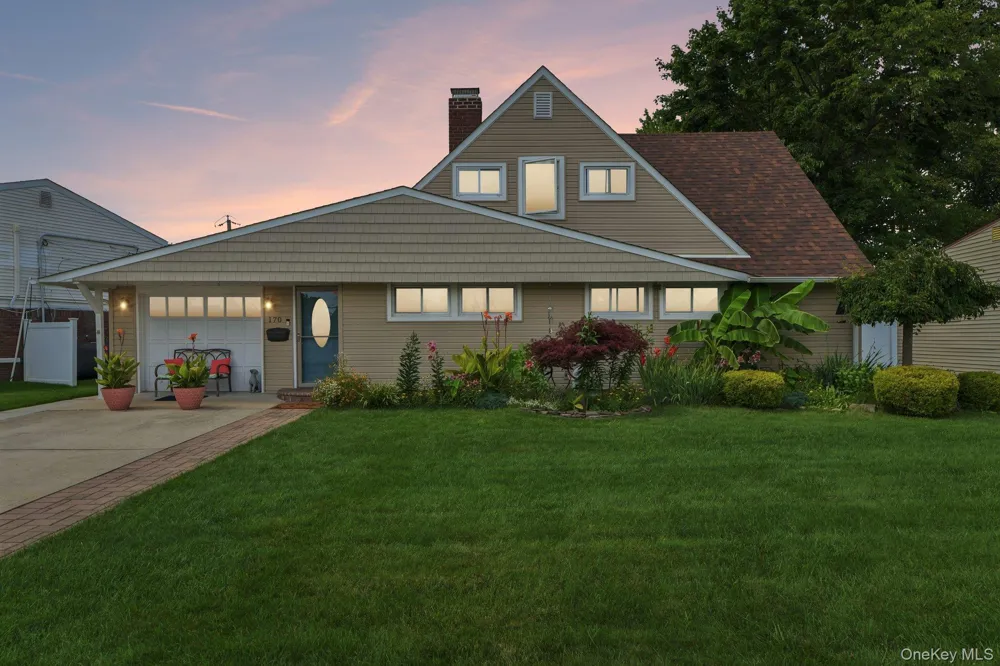 170 Tardy Lane S Wantagh, NY 11793