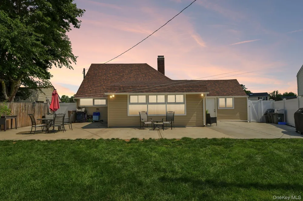 170 Tardy Lane S Wantagh, NY 11793