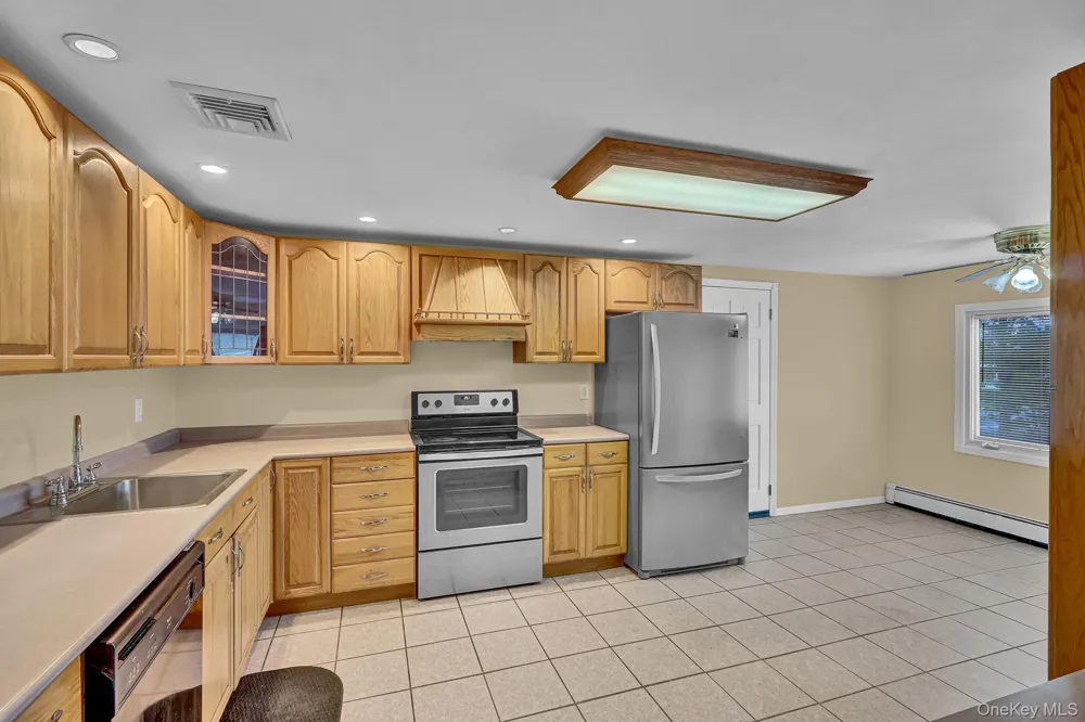 54 College Hills Drive Farmingville, NY 11738