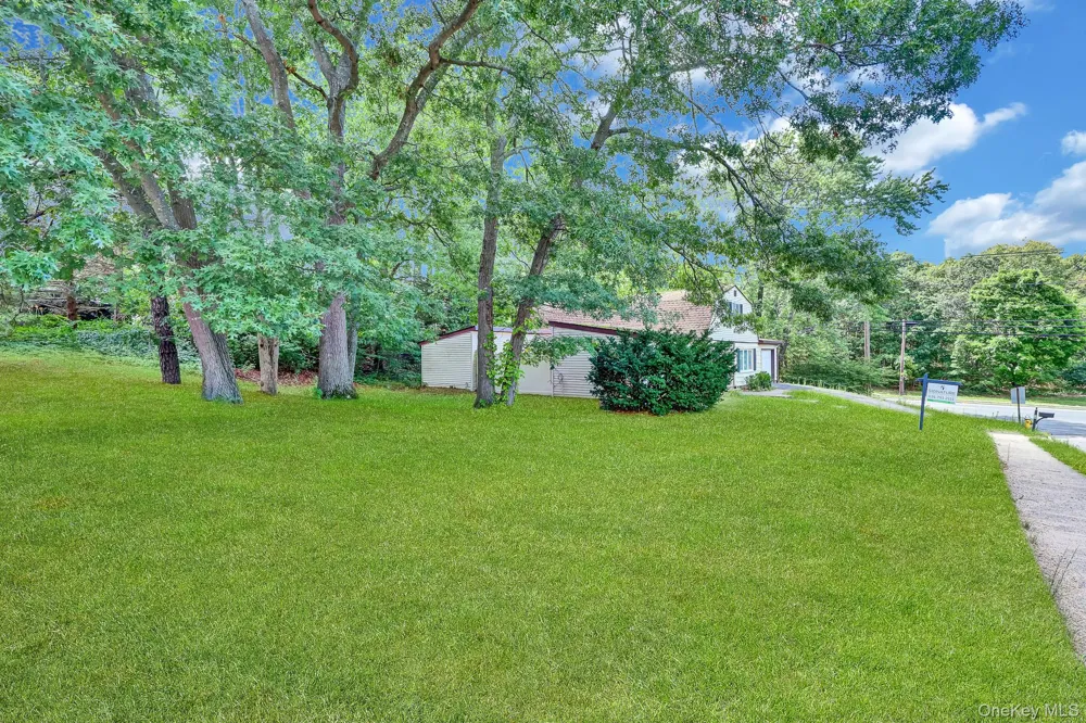 54 College Hills Drive Farmingville, NY 11738