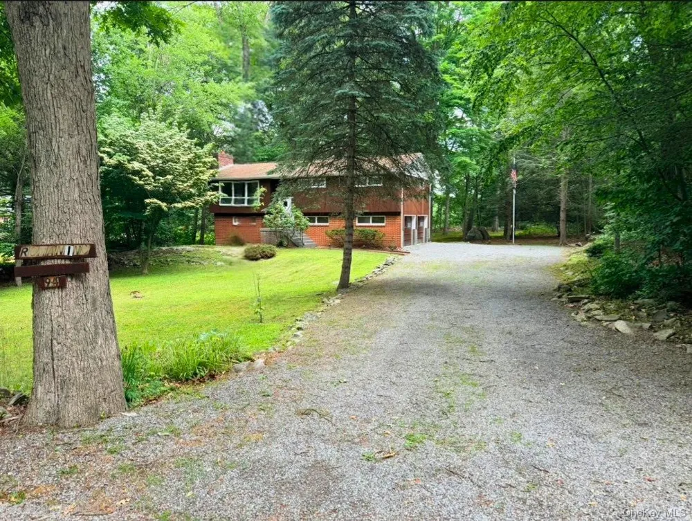 94 Whangtown Road Carmel, NY 10512