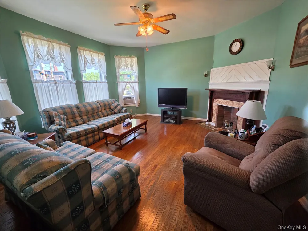 83 Green Street Hudson, NY 12534