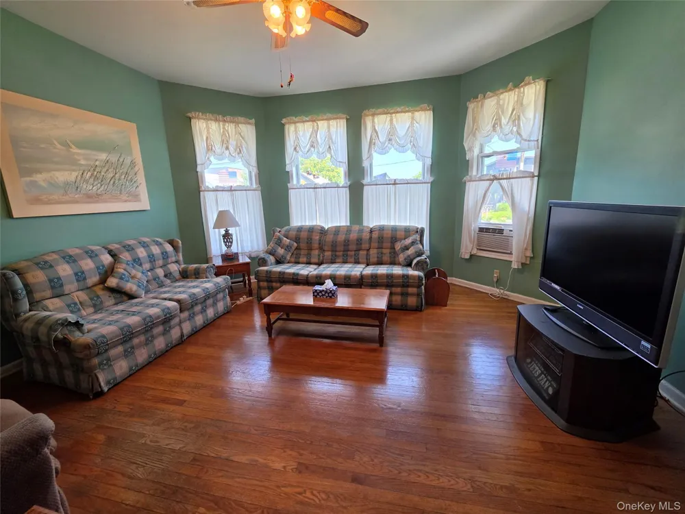 83 Green Street Hudson, NY 12534
