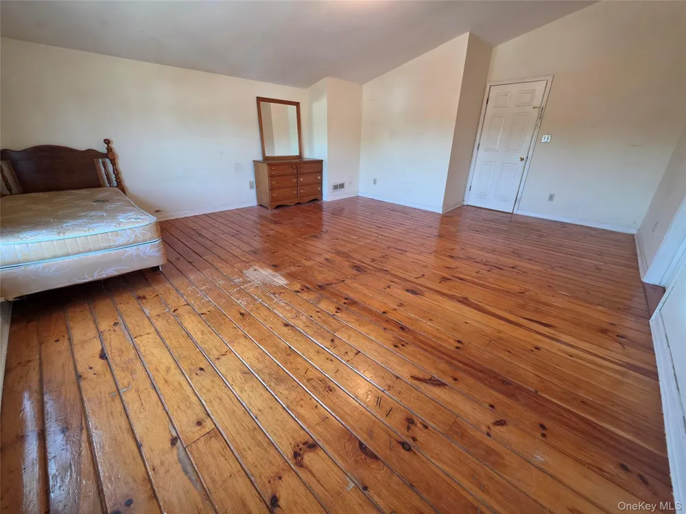 83 Green Street Hudson, NY 12534