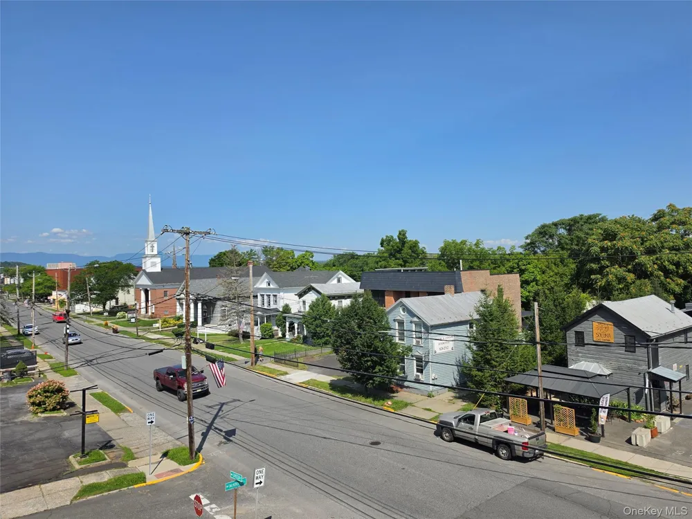 83 Green Street Hudson, NY 12534