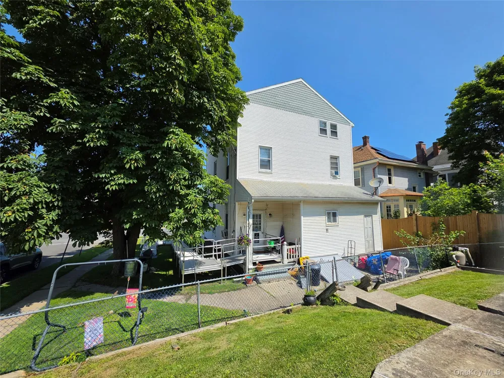 83 Green Street Hudson, NY 12534