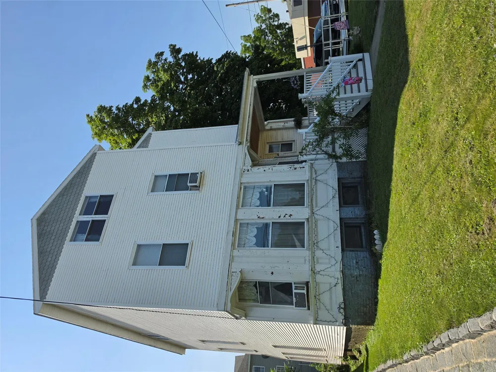 83 Green Street Hudson, NY 12534