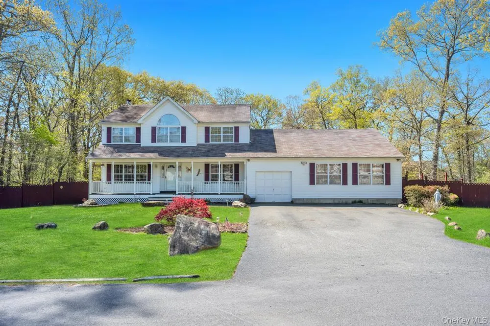 32 Prince Road Rocky Point, NY 11778
