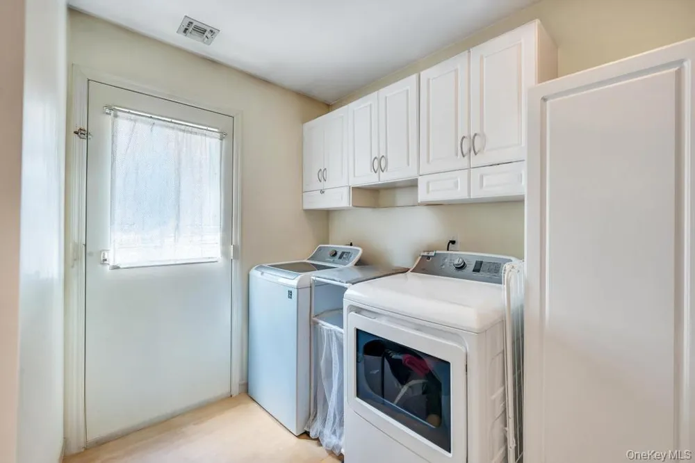 32 Prince Road Rocky Point, NY 11778