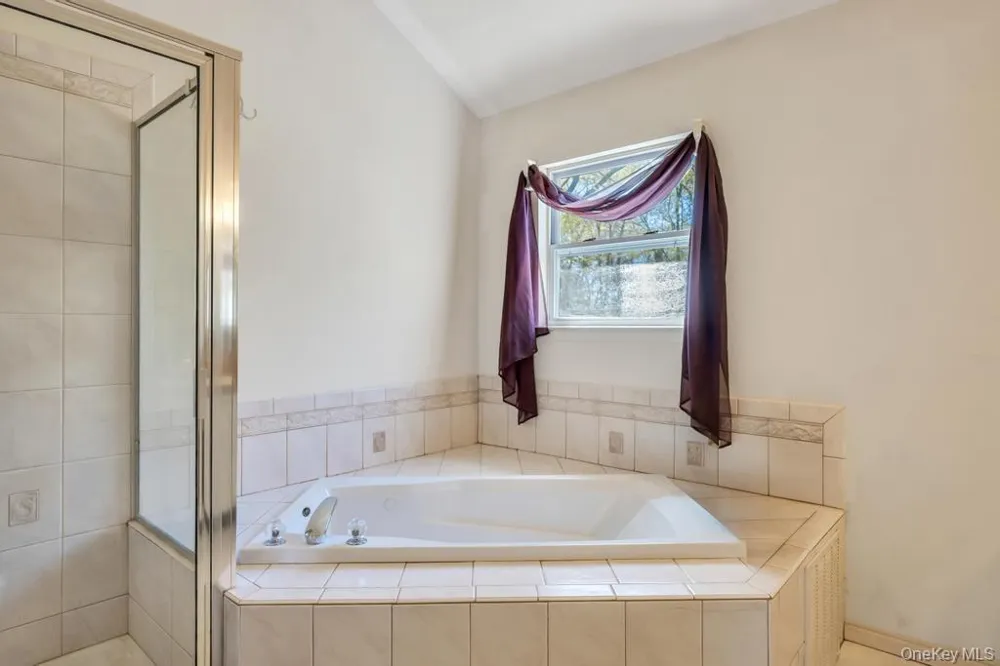 32 Prince Road Rocky Point, NY 11778
