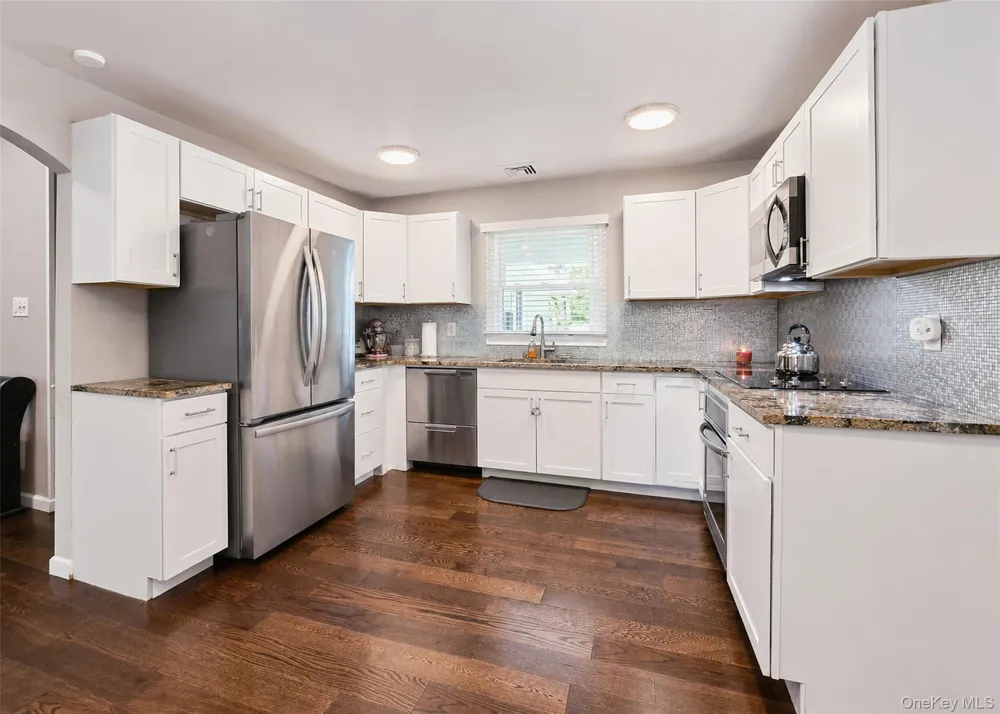19 Pennaquid Road Coram, NY 11727