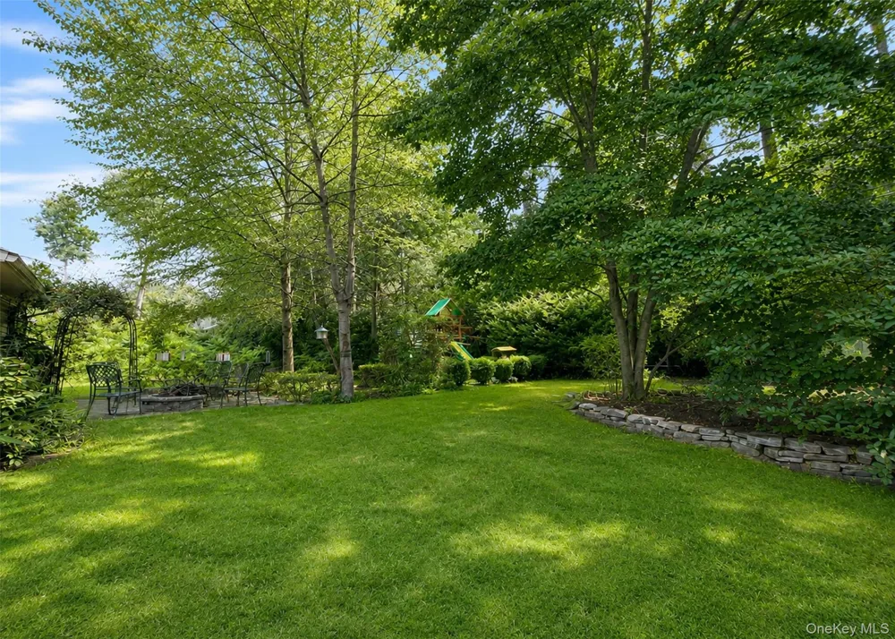 19 Pennaquid Road Coram, NY 11727