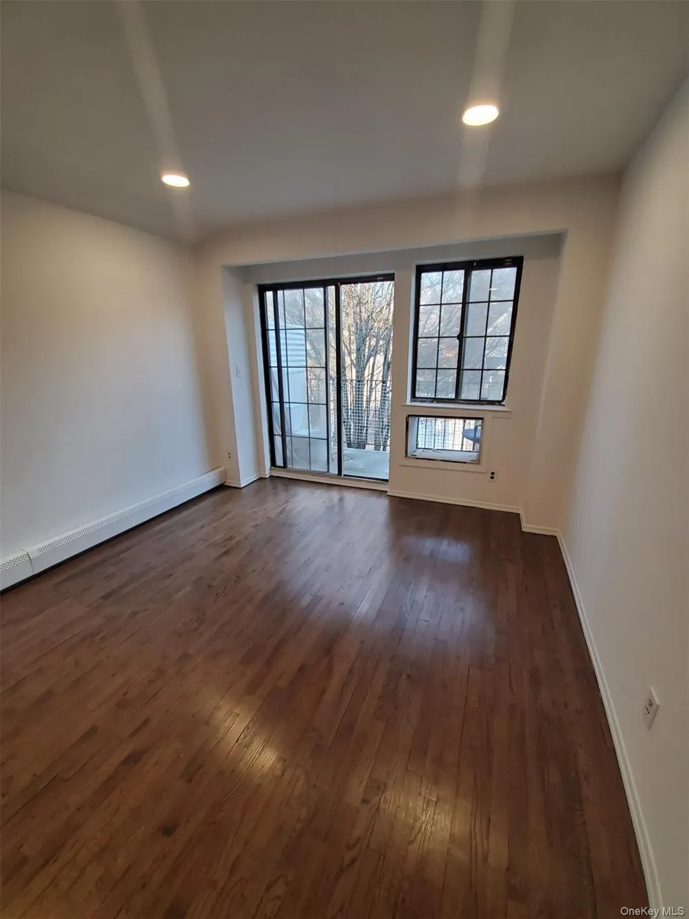 81-18 138th Street #3 Jamaica, NY 11435