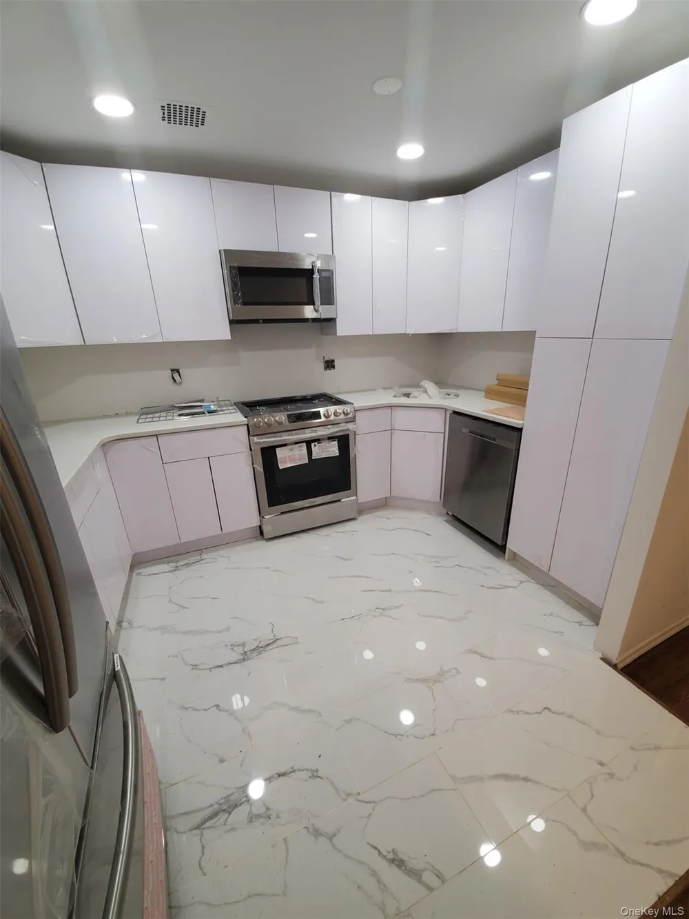 81-18 138th Street #3 Jamaica, NY 11435