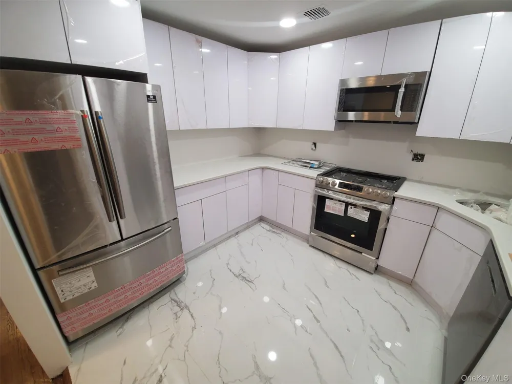 81-18 138th Street #3 Jamaica, NY 11435